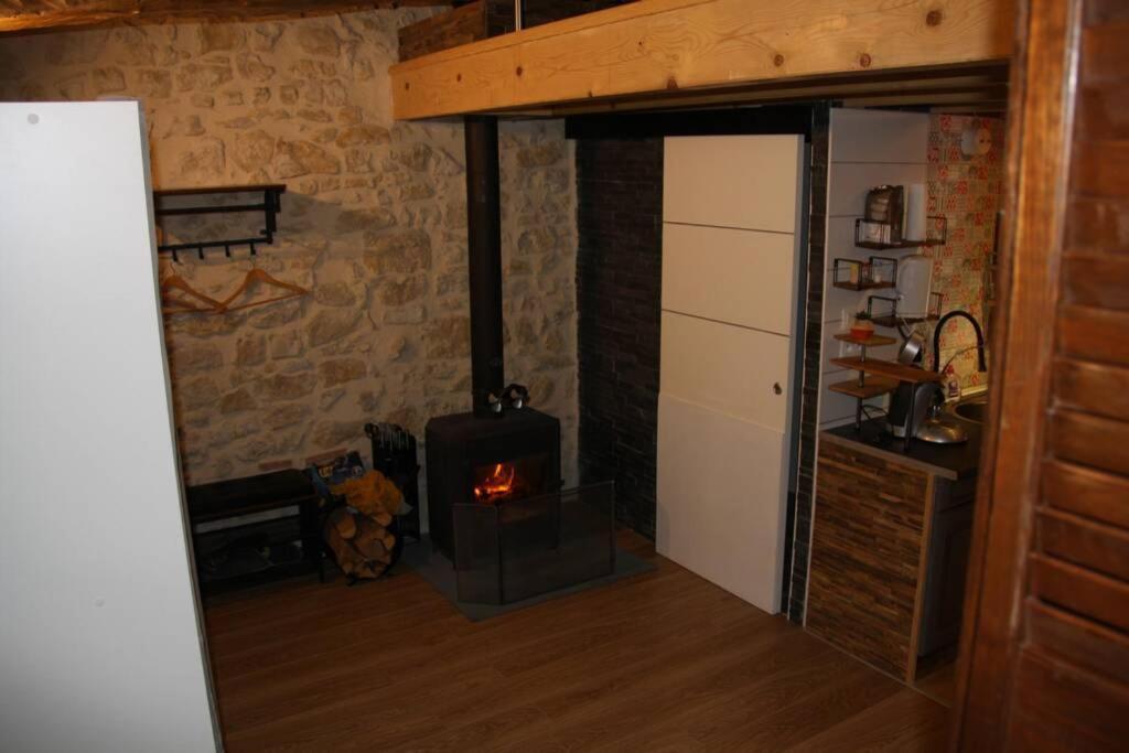 Le Portougais, Chalet A Chanaz, La Petite Venise Savoyarde Luaran gambar