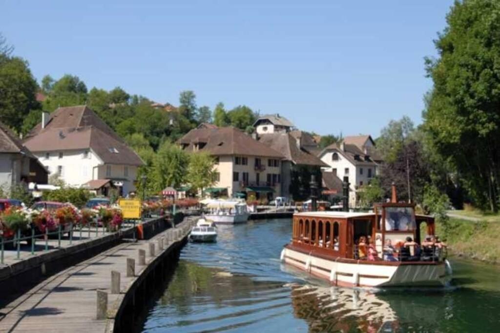 Le Portougais, Chalet A Chanaz, La Petite Venise Savoyarde Luaran gambar