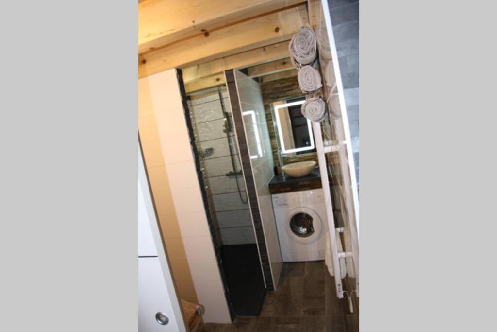 Le Portougais, Chalet A Chanaz, La Petite Venise Savoyarde Luaran gambar