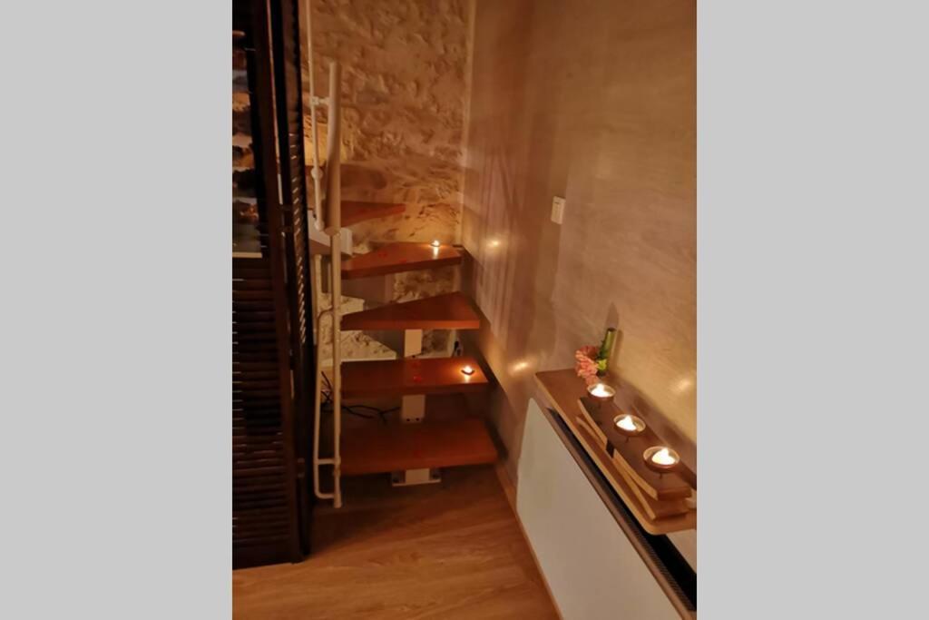 Le Portougais, Chalet A Chanaz, La Petite Venise Savoyarde Luaran gambar